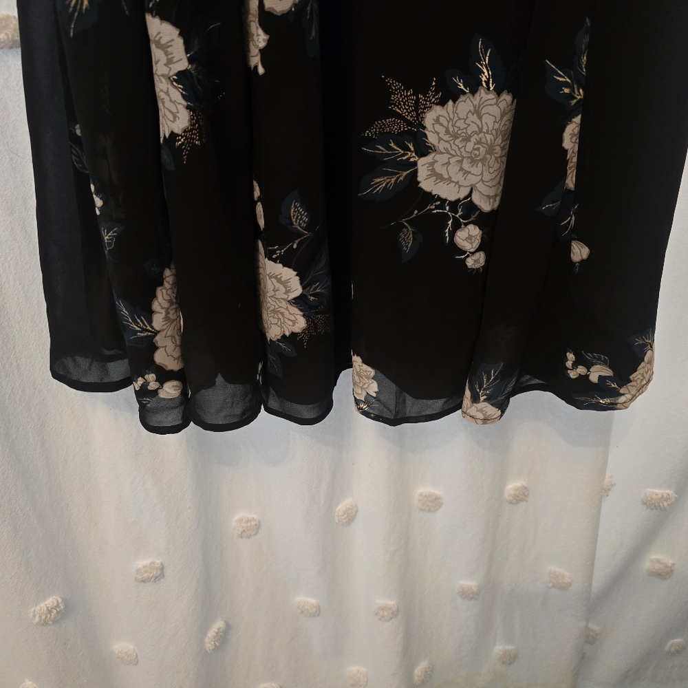Torrid Black Floral Women's Dress Size 10 - Picture 2 of 10